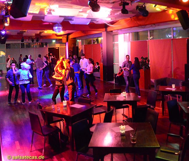 Salsa mit Marion Morena in der Tanzschule am Deutschen Theater in M�nchen